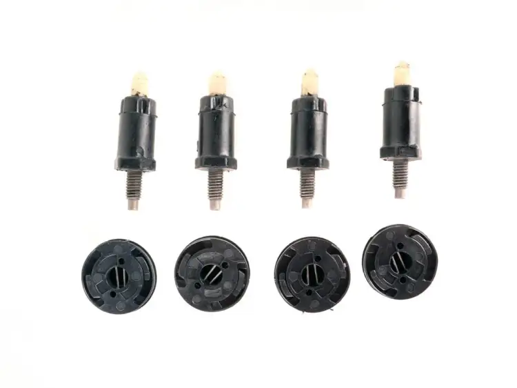 SPINKA OBUDOWY POKRYWY SILNIKA 2.0 HDI - KOMPLET 4 SZTUK  PL008558  4
