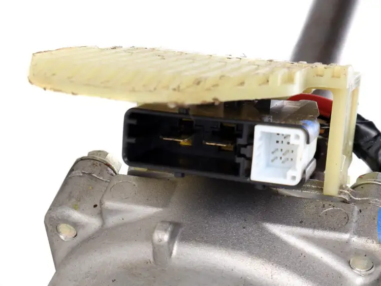 KOLUMNA KIEROWNICZA WSPOMAGANIE ELEKTRYCZNE 3