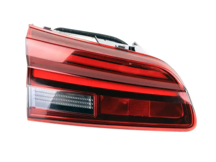 LAMPA KLAPY LEWA W KLAPĘ