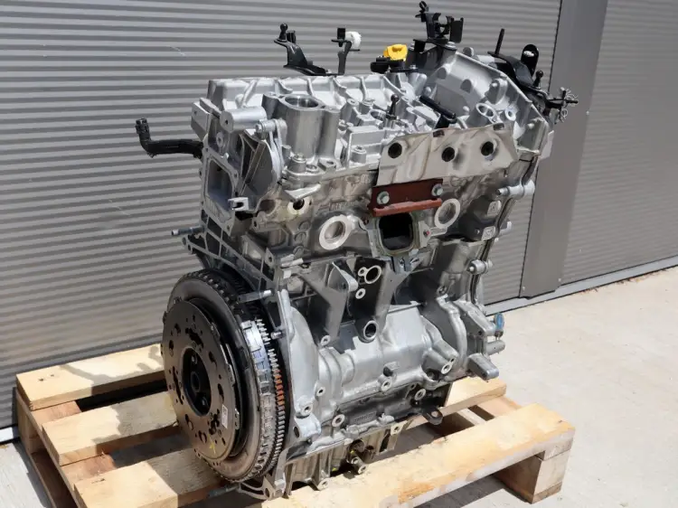 SILNIK 1.2 TCE E-TECH R665 1
