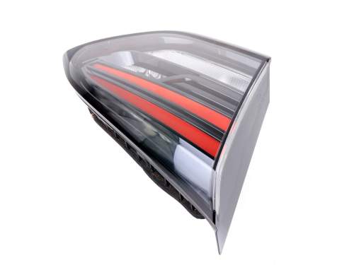 LAMPA TYLNA LEWA KLAPA BAGAŻNIKA 1