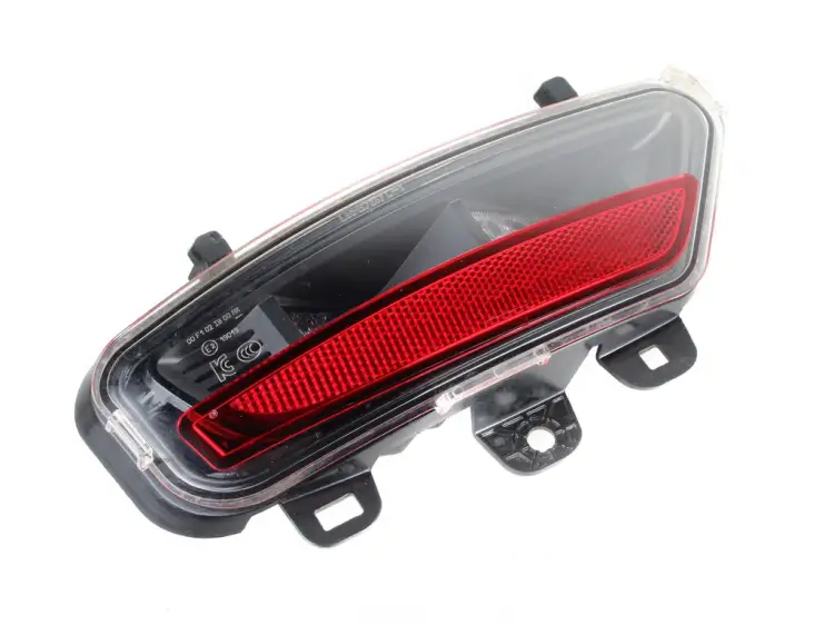LAMPA LEWA TYLNA PRZECIWMGIELNA ZDERZAKA UK 1
