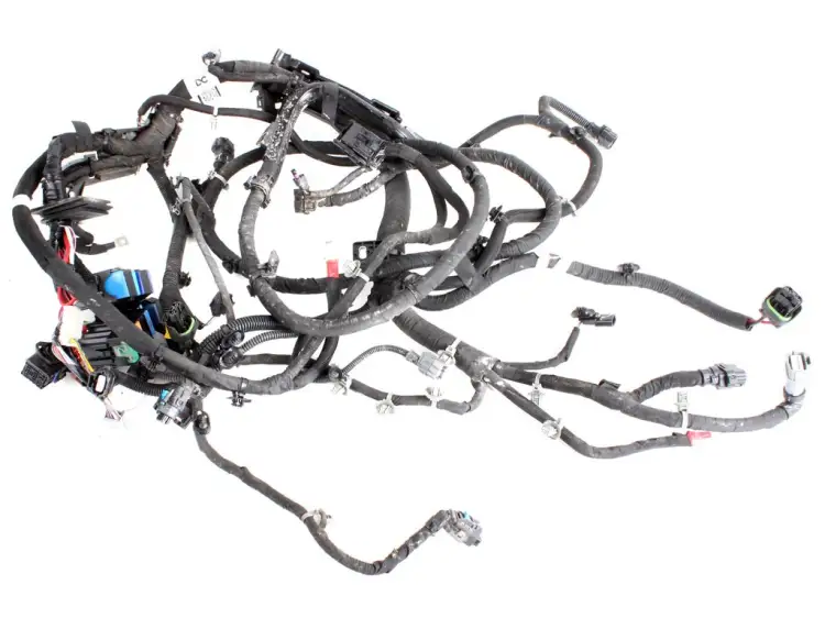 WIĄZKA INSTALACJA ELEKTRYCZNA SILNIKA 4