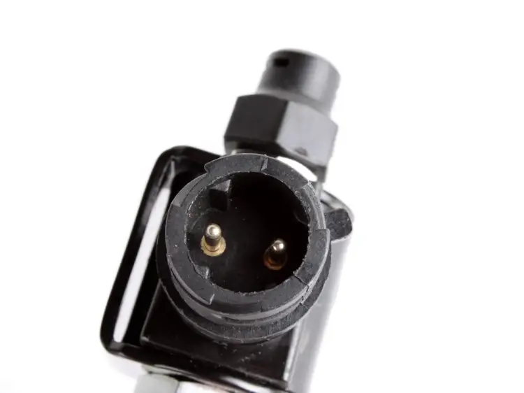 ELEKTROZAWÓR POMPY MOCZNIKA SCR ADBLUE  4