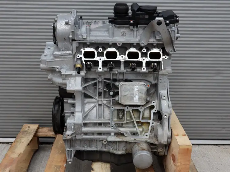 GOŁY SILNIK 1.5 TSI 8