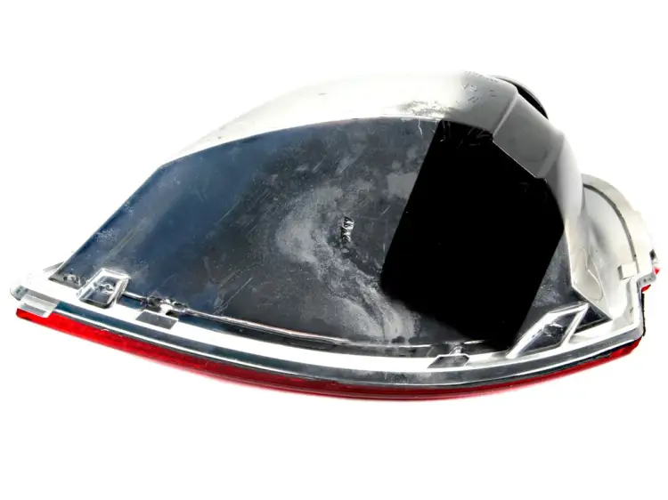 LAMPA COFANIA PRAWA  4