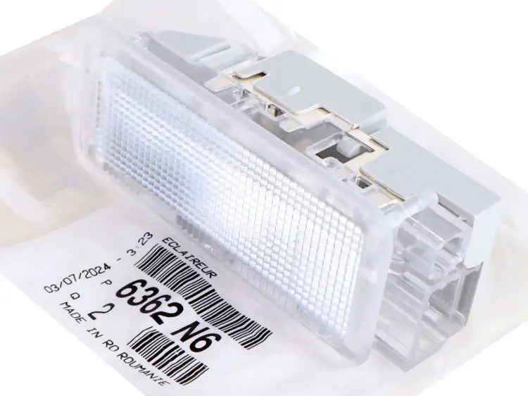 LAMPKA WNĘTRZA BAGAŻNIKA LED