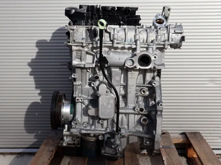 SILNIK NA AUCIE 1.2 T O004 7