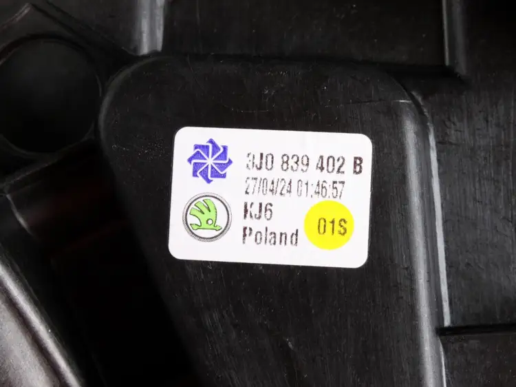PODNOŚNIK SZYBY PRAWY TYLNY 4