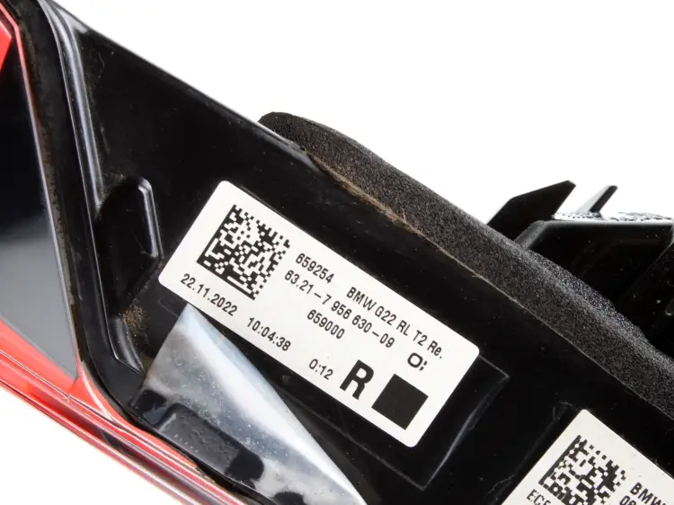 LAMPA LED PRAWA TYLNA W KLAPĘ 5