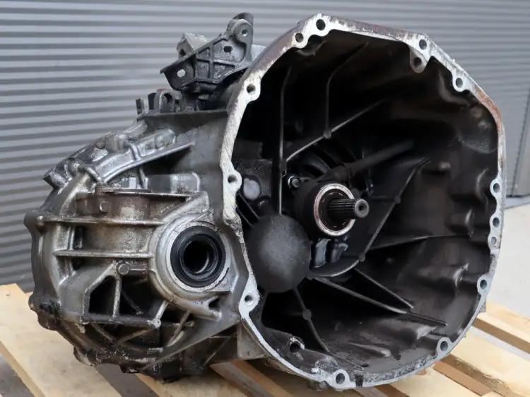 SKRZYNIA BIEGÓW MANUALNA 2.0 DCI R656