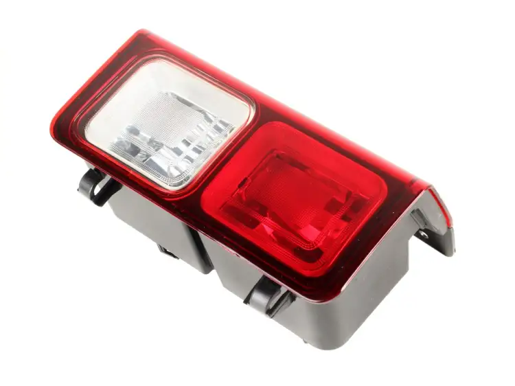 LAMPA TYLNA PRAWA DOLNA KOMPLETNA 2