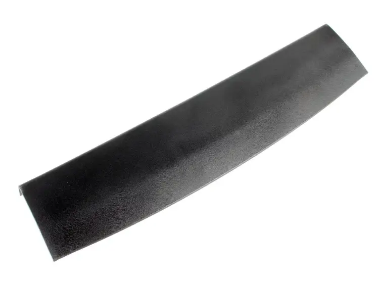 OSŁONA PLASTIK KLAPY BAGAŻNIKA