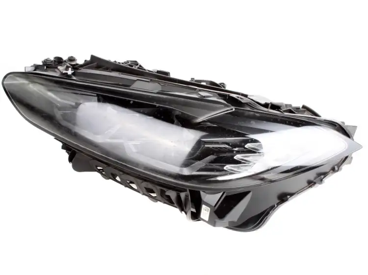REFLEKTOR LED LEWY PRZEDNI UK 1