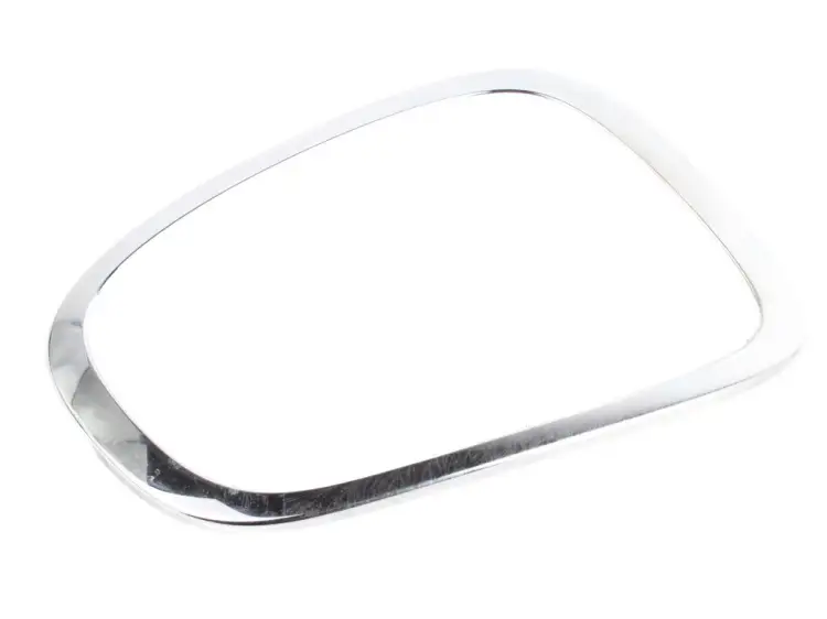 RAMKA CHROM LAMPY PRAWA TYLNA 1