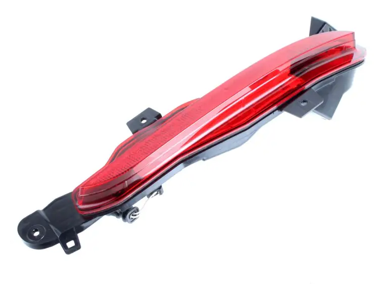 LAMPA PRZECIWMGIELNA PRAWA TYLNA 1