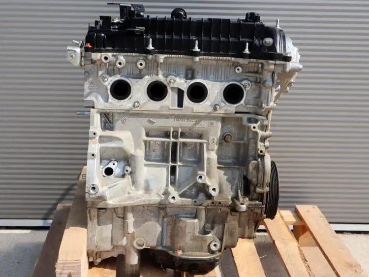 SILNIK NA AUCIE 1.6 E-TECH R658 5