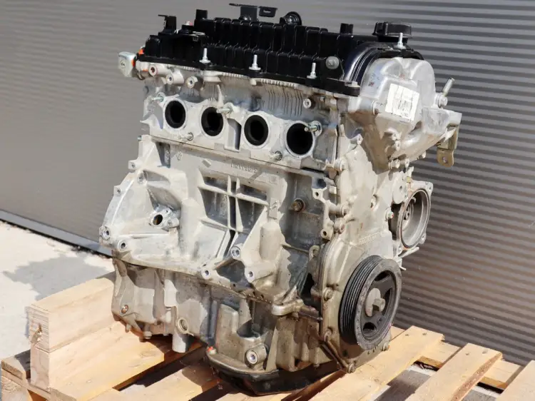 SILNIK NA AUCIE 1.6 E-TECH R658 6