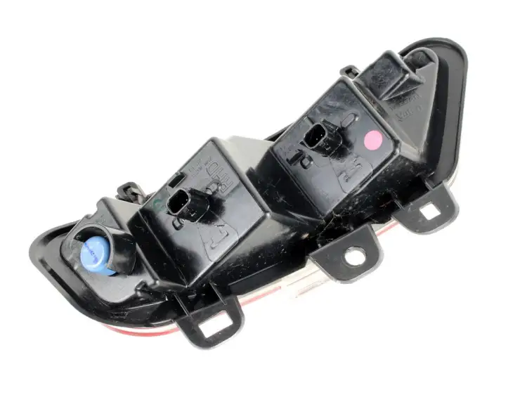 LAMPA PRAWA TYLNA PRZECIWMGIELNA ZDERZAKA UK 2