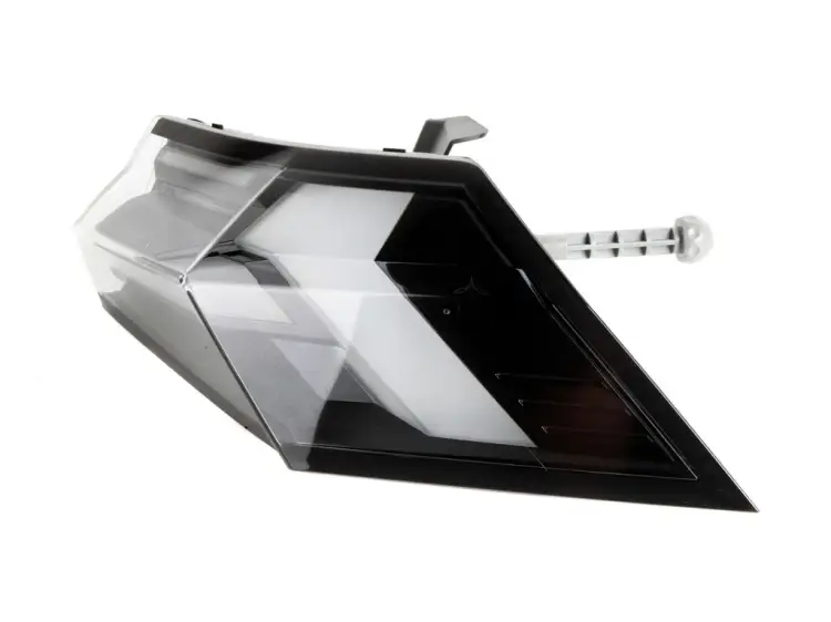 LAMPA PRAWA TYLNA W BŁOTNIK 1