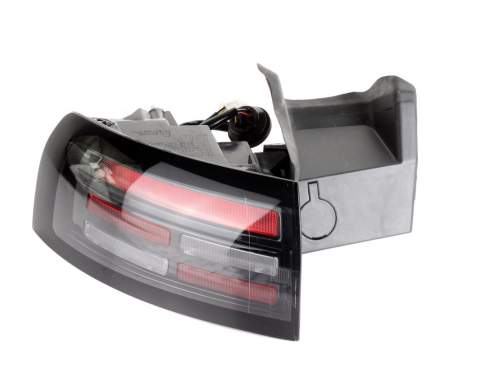 LAMPA LEWA TYLNA W BŁOTNIK 1