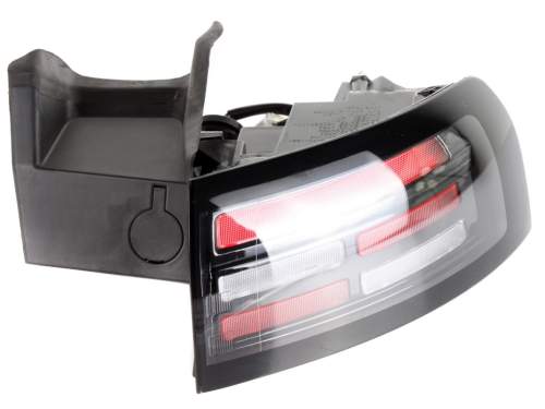 LAMPA PRAWA TYLNA W BŁOTNIK 1