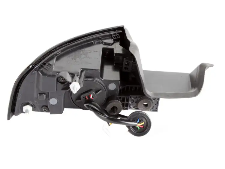 LAMPA PRAWA TYLNA W BŁOTNIK 3