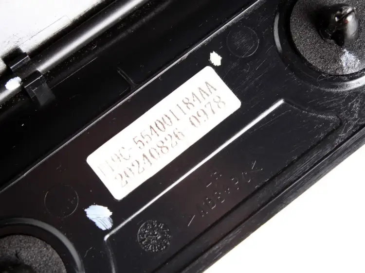 CZUJNIK AUTOMATYCZNEGO DOMYKANIA KLAPY TYLNEJ BAGAŻNIKA LEWY 4