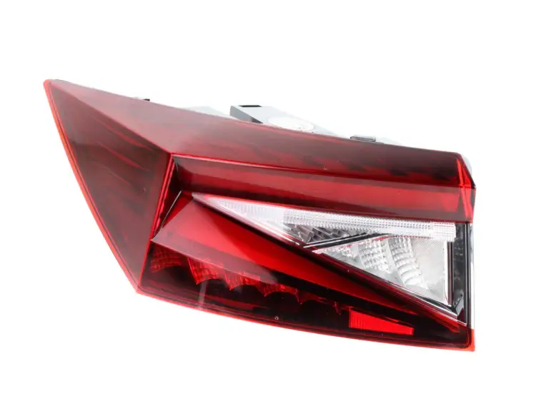 LAMPA LED LEWA TYLNA W BŁOTNIK
