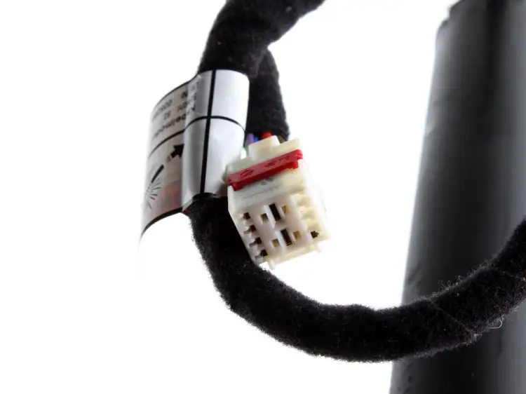 SIŁOWNIK TELESKOP ELEKTRYCZNY PRAWY KLAPY TYLNEJ BAGAŻNIKA  4
